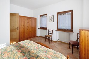 1 habitación, wifi gratis y ropa de cama