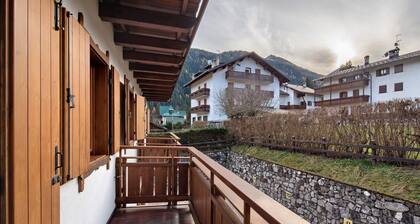 Appartement 'Résidence Malibu Appartamento 8' avec vue sur les montagnes et Wi-Fi