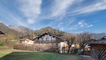 Esterni