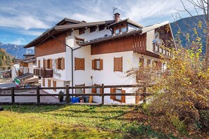 Exterior - Apartment 'Residence Malibu Appartamento 2' with Mountain View and Wi-Fi (Falcade)