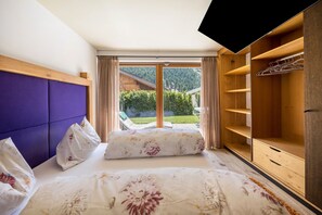 2 bedrooms, free WiFi, bed sheets, wheelchair access - Apartment 'Residence Latemarblick' with Mountain View, Private Terrace and Whirlpool (Nova Levante)