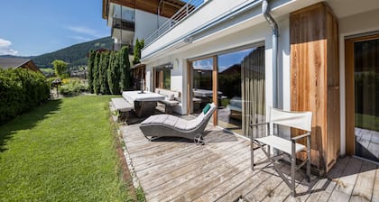 Appartement "Résidence Latemarblick" avec vue sur les montagnes, terrasse privée et Wi-Fi