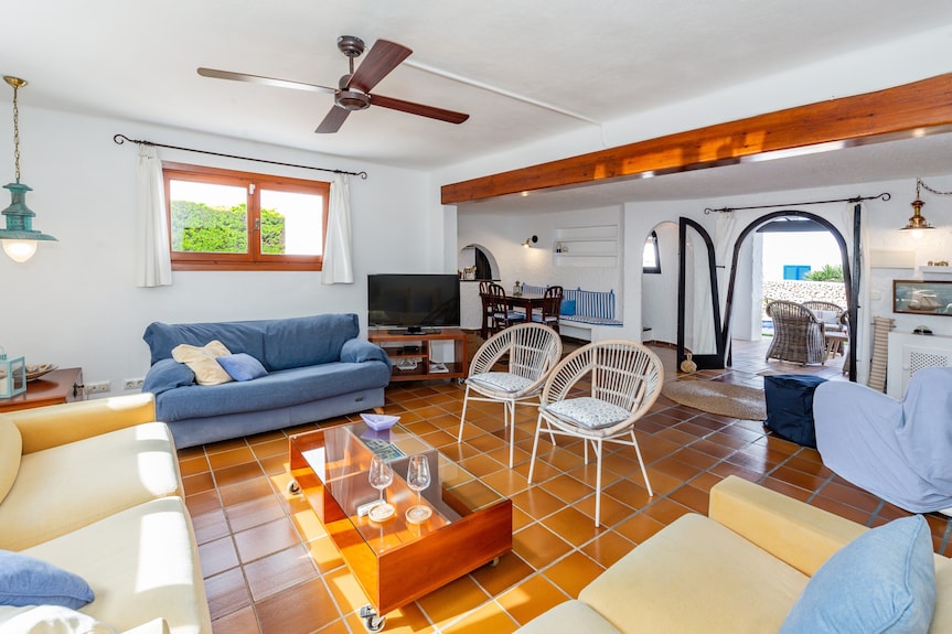Charming Holiday Home With Sea Views, Private Pool And Wi-fi - Mahón