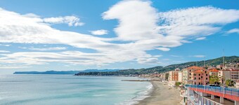 Studio Apartment 'Macaja' with Sea View, Wi-Fi and Air Conditioning