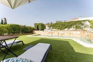 Outdoor dining - Villa 'Sueños' with Sea View, Private Pool and Wi-Fi (Mijas)