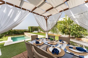 Outdoor dining - Villa 'Sueños' with Sea View, Private Pool and Wi-Fi (Mijas)