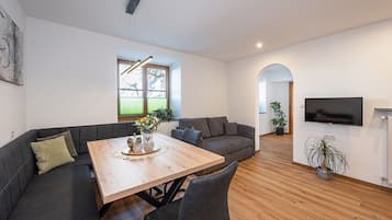 Televisie en een tafeltennistafel