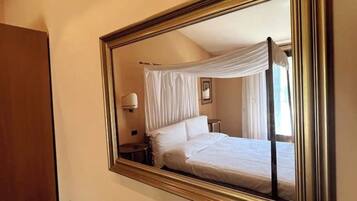 5 chambres, fer et planche Ă repasser, Wi-Fi, draps fournis