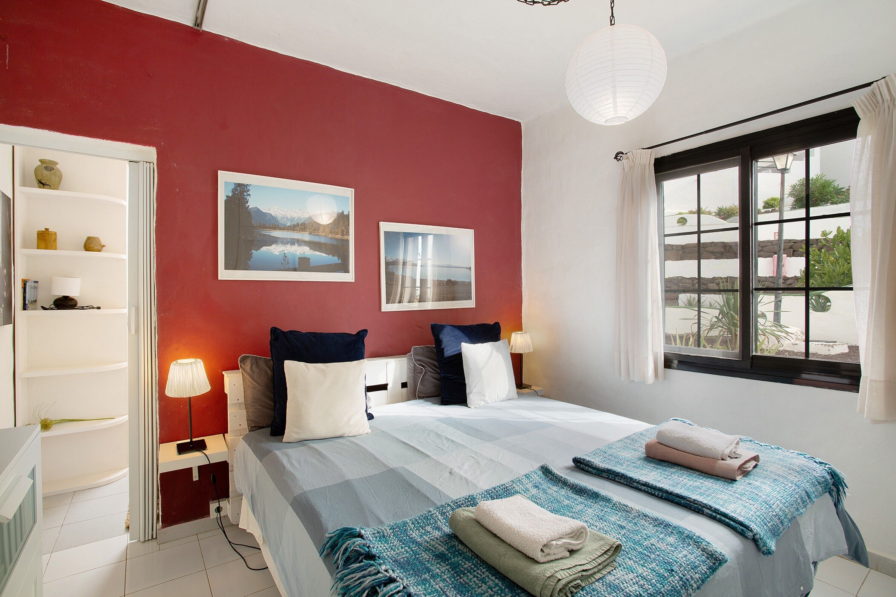 3 多间卧室、免费 WiFi、床单