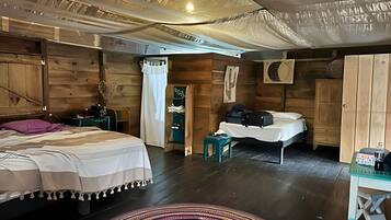 Cabin | 1 bedroom, Egyptian cotton sheets, premium bedding, memory-foam beds