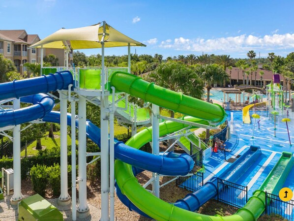 Pool - 6 bedroom 5 bathroom villa on Windsorhills resort with extended pool deck (Kissimmee)