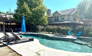 Outdoor pool - 5br/3.5ba Estate Sleeps 10 w Pool, Jacuzzi, Playground, Game Room, fire pit (Atascadero)