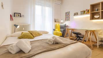 2 Schlafzimmer, Schreibtisch, BĂŒgeleisen/BĂŒgelbrett, WLAN