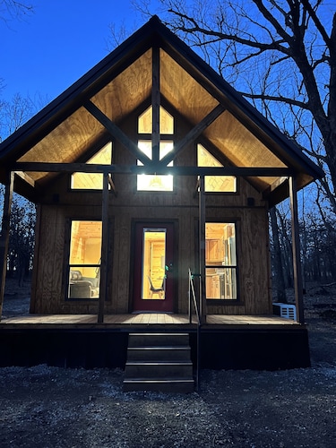 Newly Built Secluded Cabin w/ Loft!