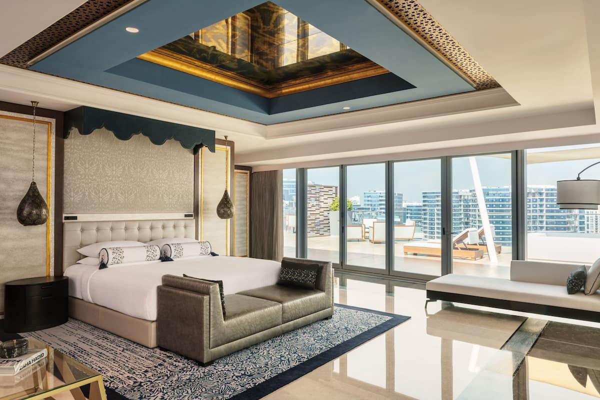 Royal Suite, 2 Bedrooms, Corner | 1 bedroom, hypo-allergenic bedding, in-room safe, desk