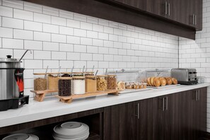 Petit déjeuner buffet compris tous les jours