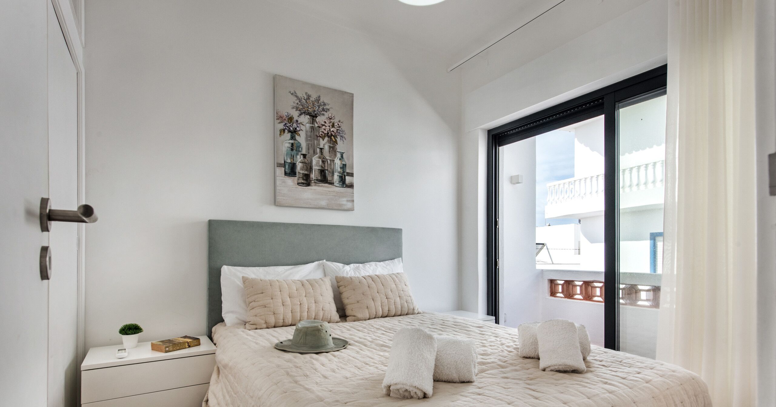 9 dormitorios, tabla de planchar con plancha, wifi gratis y ropa de cama