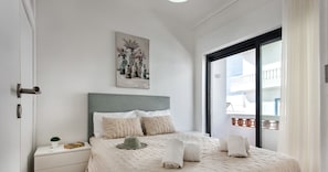 8 bedrooms, iron/ironing board, free WiFi, bed sheets - #211 Cerro da Lagoa by Home Holidays (Albufeira)