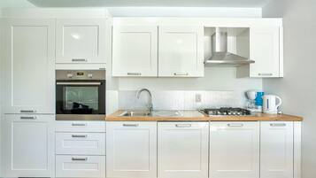 Frigorifero, forno, lavastoviglie, macchina per tè/caffè