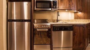 Private kitchen - Westgate Smoky Mountain Resort and Waterpark in Gatlinburg, Tennessee (Gatlinburg)