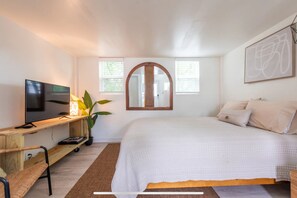 1 bedroom, iron/ironing board, travel cot, WiFi