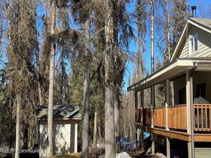 Exterior - Comfy 2br Furnished home w big deck! 1 acre RV Parking w power. Sleeps 7 (Sterling)