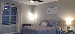 3 habitaciones, escritorio, tabla de planchar con plancha y wifi gratis 