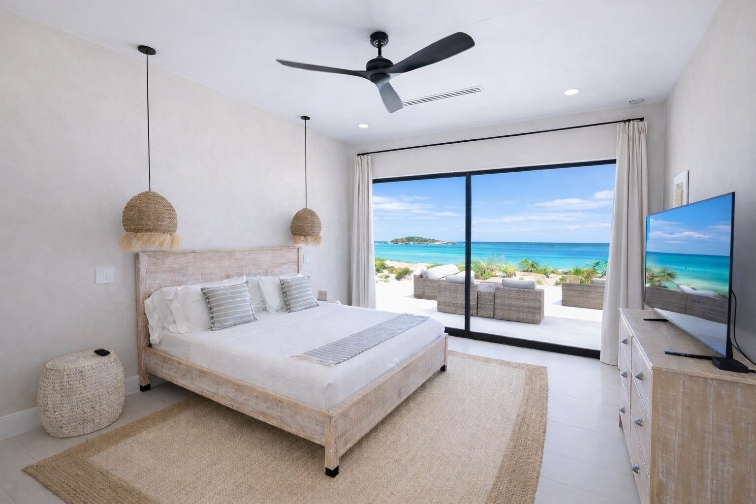 4 slaapkamers, een kluis op de kamer, een bureau