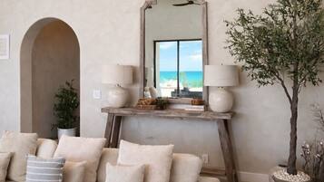 Smart-tv, een kantoor en een printer