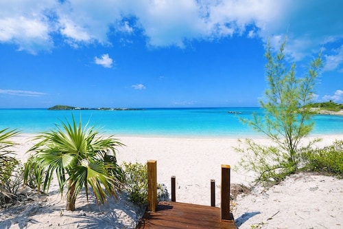 Villa Esencia in Exuma, Bahamas