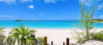 Villa Esencia in Exuma, Bahamas