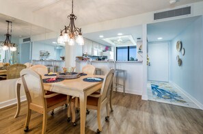 Dining - Enjoy a beach vacation! Walk to the beach or just enjoy the beautiful views!  (Fort Myers Beach)