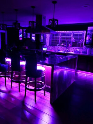 Bar (in der Unterkunft)