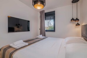 2 bedrooms, free WiFi, bed sheets - BP LUX Njivice | Private Pool, Garden & Fine Dining (Njivice)