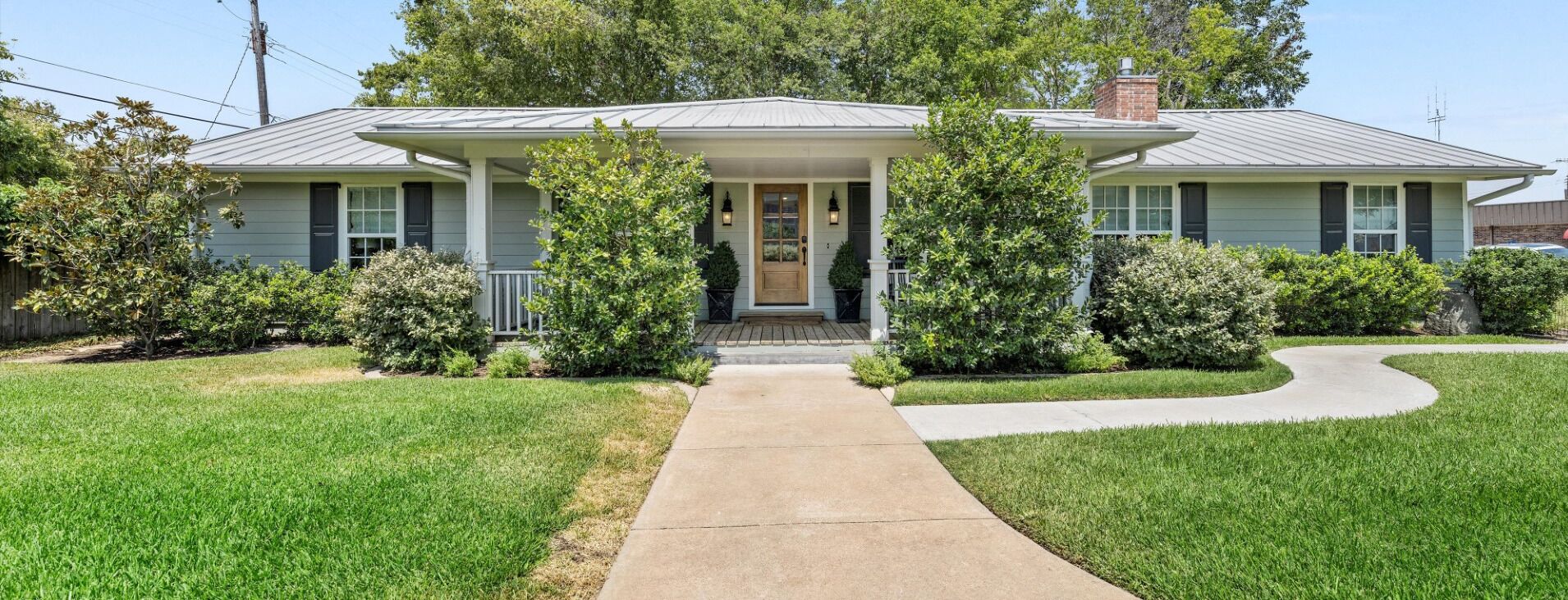 The Carriage House From HGTV's FIXER UPPER Season 3/Close To Waco.