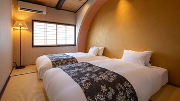 Premier House | 2 bedrooms, desk, laptop workspace, free WiFi