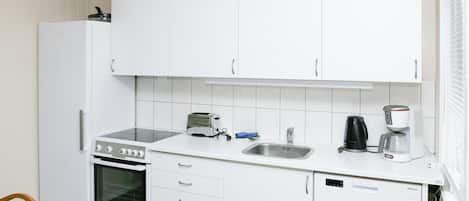 Frigorífic, forn, placa de cuina i rentaplats