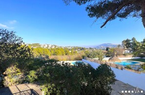 Property grounds - Villa SANTA ISABEL in Moraira – 3 bedrooms, private pool, air conditioning, Wi-Fi, 900 metres from l'Ampolla beach (Moraira)