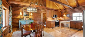 Log Cabin with Big Deck Energy on Lake Lanier, fire pit and lake access