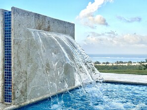 Pool - Endless ocean views and pool, by El Yunque. (Río Grande)