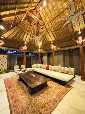 Luxury Villa , 3 King Beds and 4 Twin Beds | Living area | 43-inch Smart TV with digital channels, streaming services