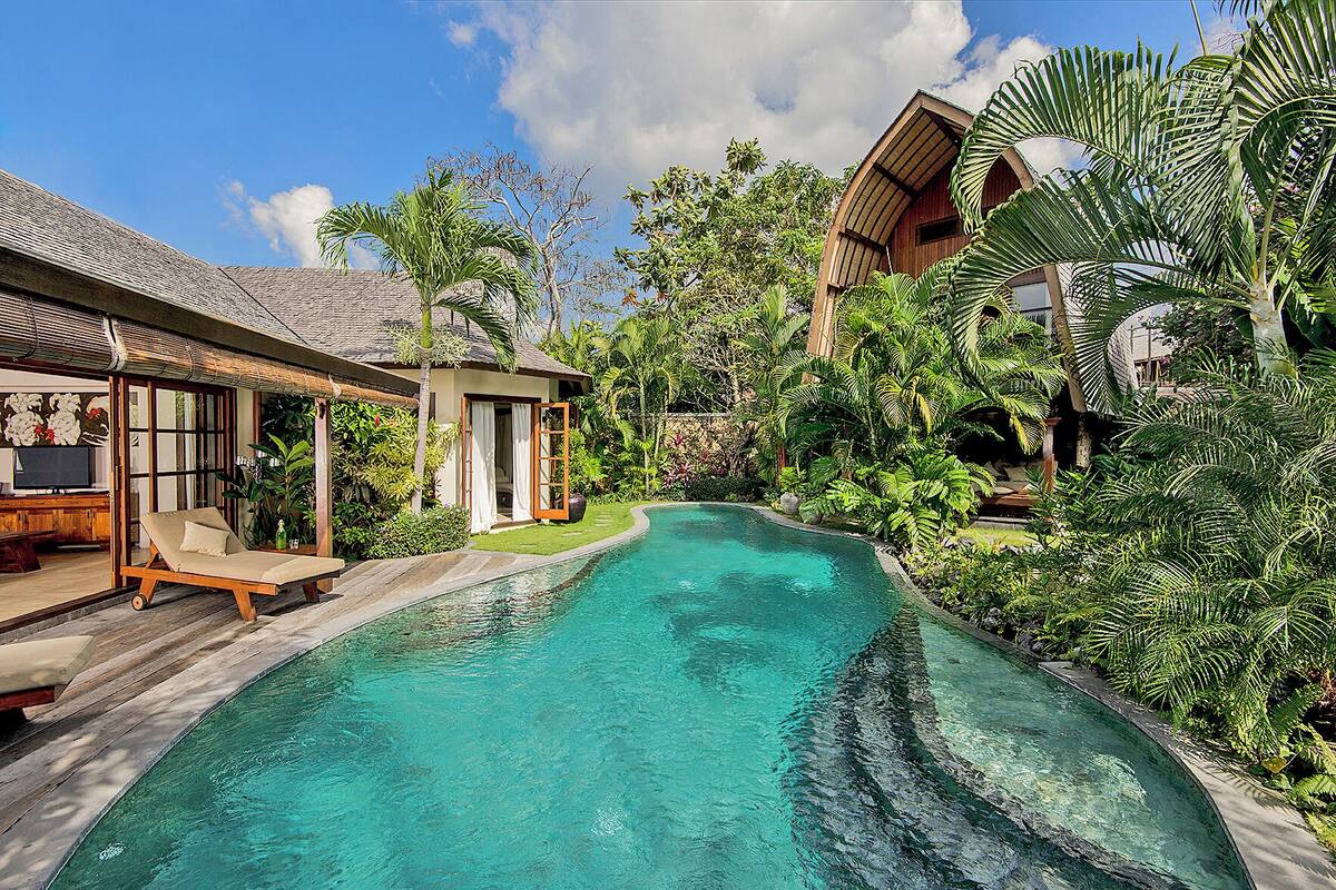 Luxury Villa, 1 King Bed and 2 Twin Beds | Private pool