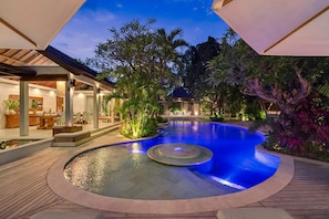 Luxury Villa , 3 King Beds and 4 Twin Beds | Privat pool