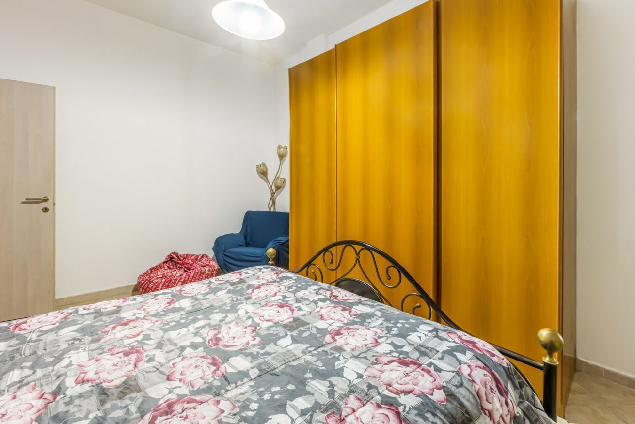 3 bedrooms, iron/ironing board, Internet