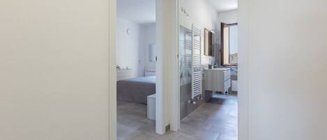 1 bedroom, iron/ironing board, internet