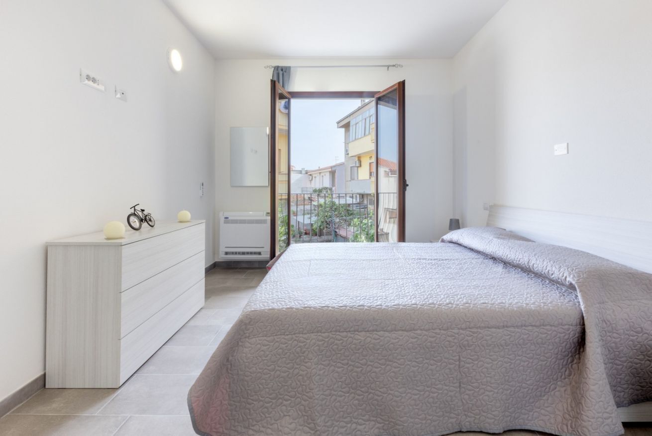 1 habitación, tabla de planchar con plancha y internet 