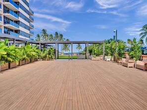 Terrace/patio - Oceanfront condo w beach service /411 (Miami Beach)