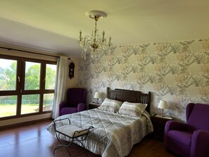 5 Schlafzimmer, Bügeleisen/Bügelbrett, Reisekinderbett, kostenloses WLAN