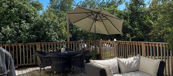 Comfortable1 bedroom suite located in Cowichan Valley close to various wineries.