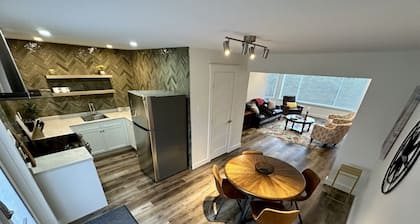 Comfortable1 bedroom suite located in Cowichan Valley close to various wineries.